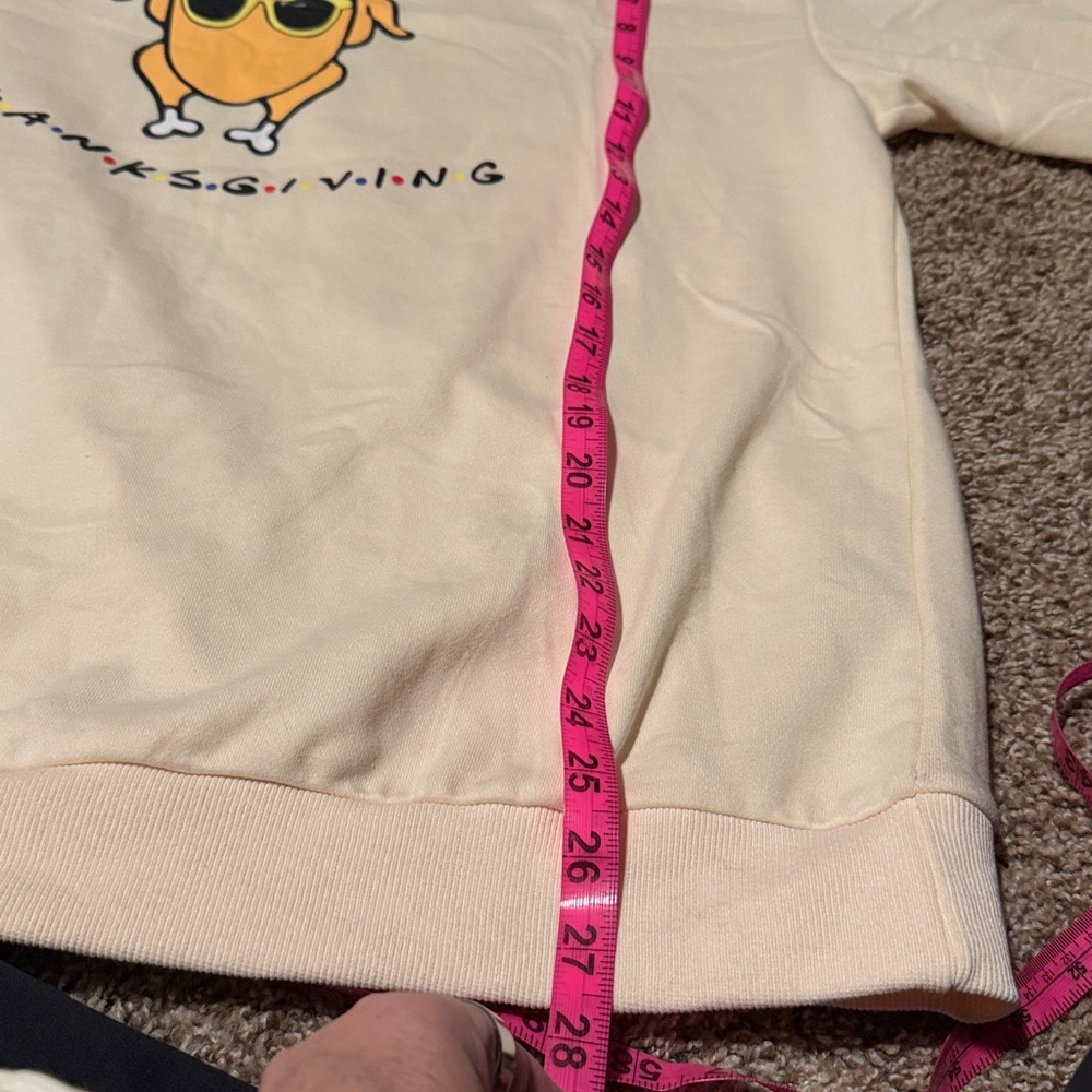 FRIENDS Thanksgiving Sweatshirt (L) - NWOT - Picture 6 of 10
